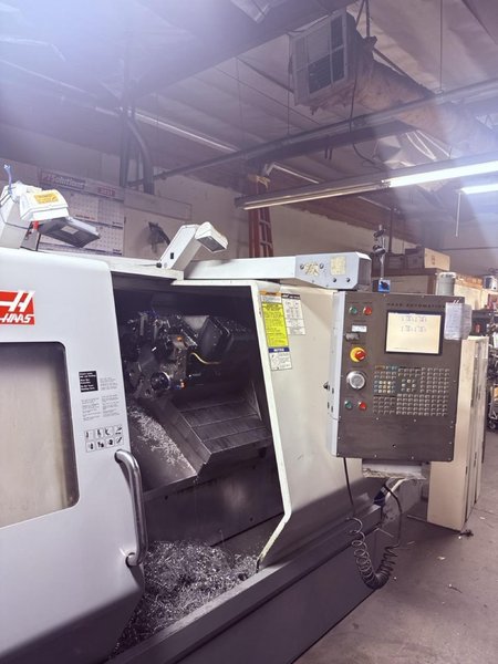 Haas SL-30 CNC Lathe, 2006 – Bar Feeder, Live Tooling