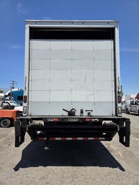 International DuraStar 4300 26’ Box Truck, 2018 – Cummins B6.7 Diesel, Allison Automatic, Liftgate &amp; Non-CDL GVWR