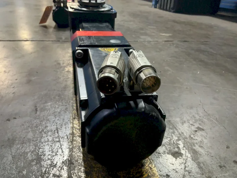 KOLLMORGEN PM SERVOMOTOR W/ MICRON GEARHEAD  -  AKM52K-ANCNDB00