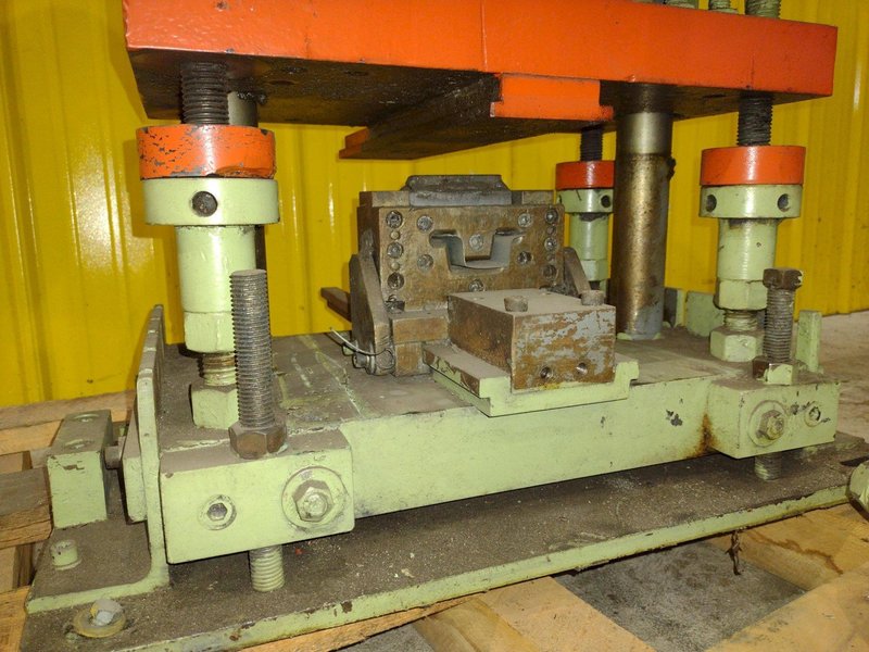 AIRAM PNEUMATIC CUTOFF PRESS: STOCK #23471