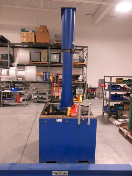 Vestil Portable Swivelng Jib Crane, 500 Lb Capacity with CM Shopstar 500# Electric Chain Hoist, Weighted Jib Base- Auction Item