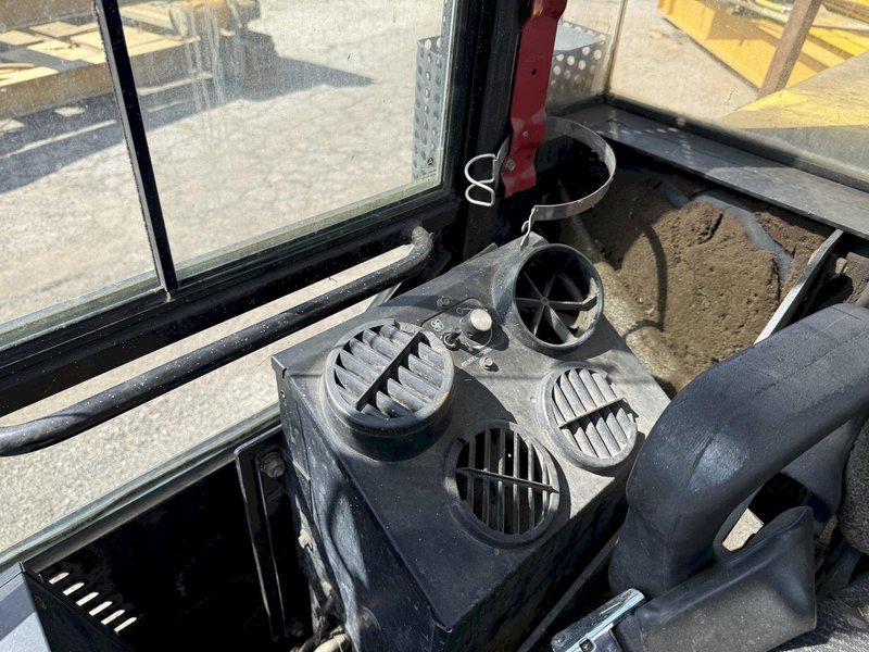 15,500 LBS HYSTER MODEL #H155 XL2 YARD FORKLIFT: STOCK #23610