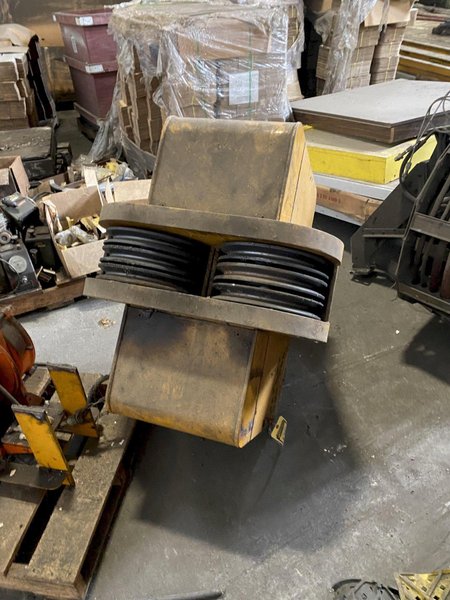 25 TON AVON HOOK BLOCK. STOCK #0310222