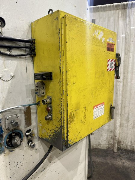 35 TON DENISON HYDRAULIC C FRAME PRESS: STOCK #77660