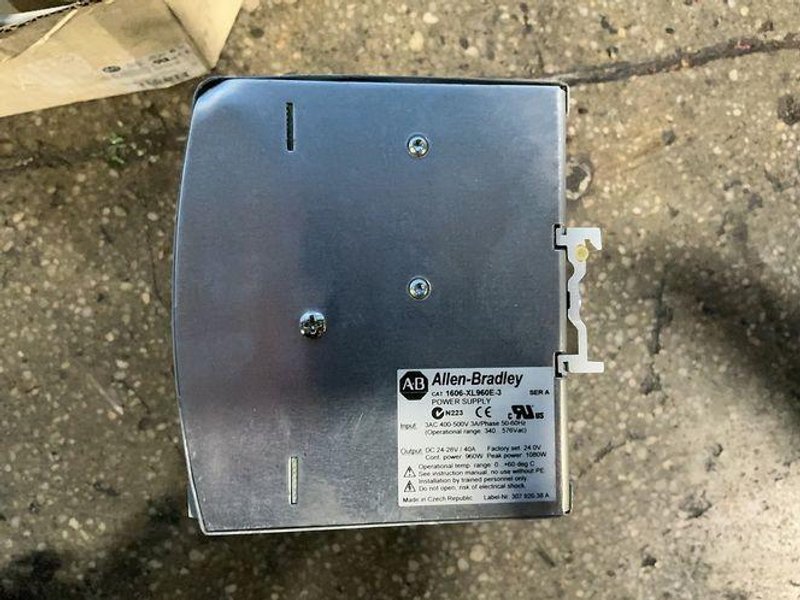 Allen Bradley 24 V / 40 A  Power Supply - 1606-xl