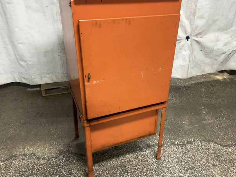 DUST COLLECTOR