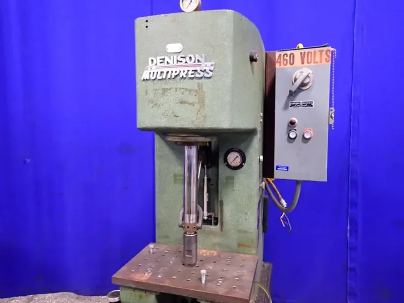 DENISON 6 TON MULTIPRESS  -  R063MC25702405220