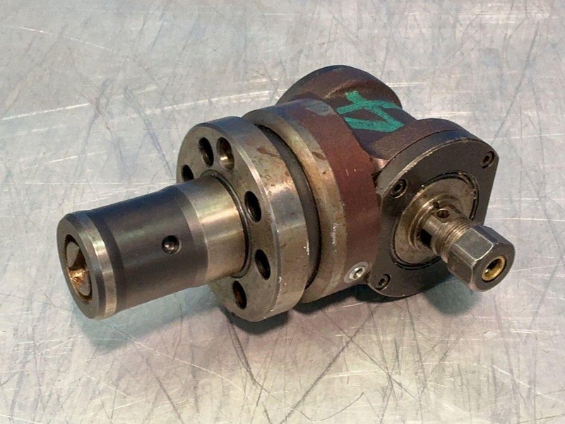 RIGHT ANGLE TOOL HOLDER