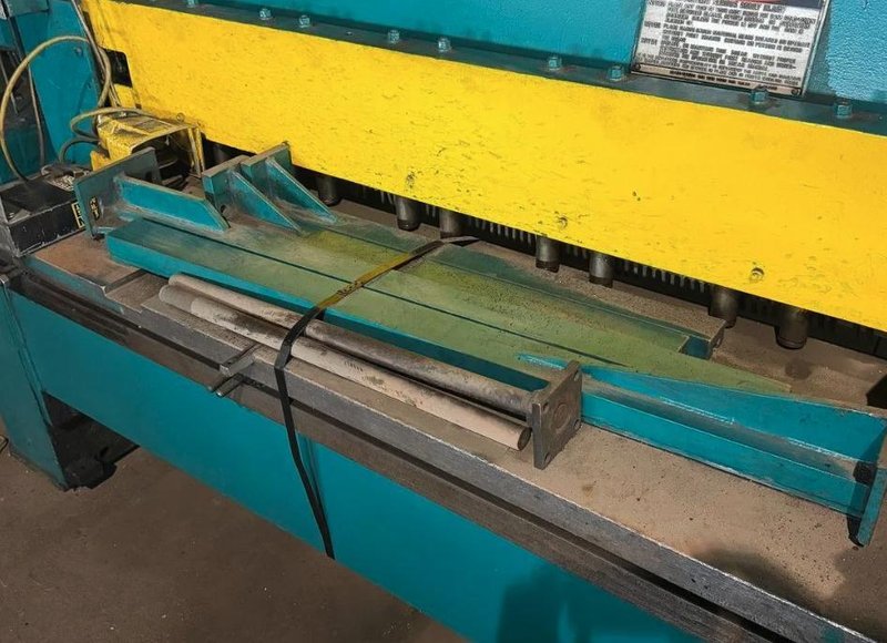 8' X 10 GA NIAGARA #68 SQUARING SHEAR. STOCK # 0758526