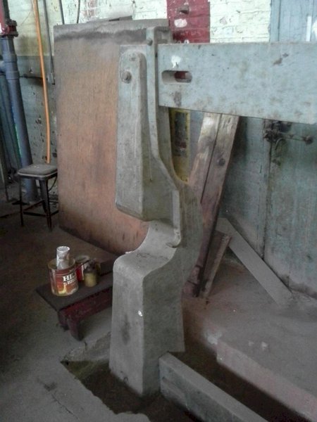 250 TON CHAMBERSBURG WHEEL PRESS: STOCK #57698