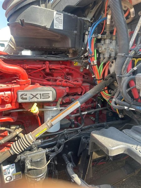 2022 Kenworth T680 1XKYD49X5NJ499897