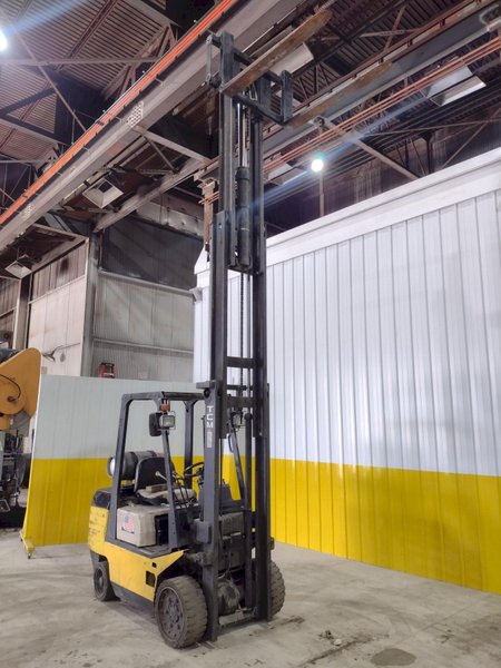 5,550 LB TCM MODEL #FCG30 PROPANE FORKLIFT: STOCK #19593