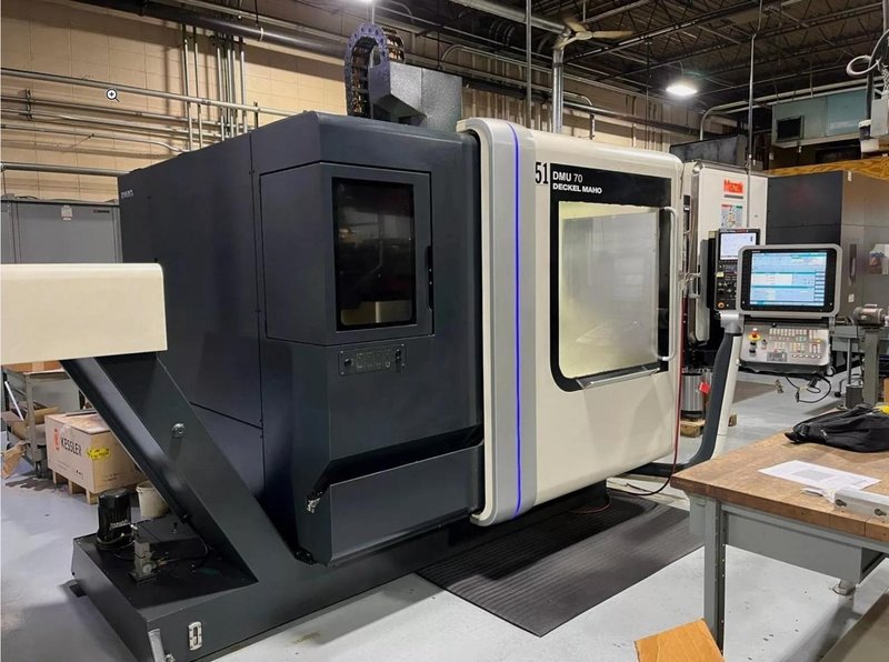 DMG Mori DMU-70 UMC, 2011 – High Torque Spindle, Chip Conveyor