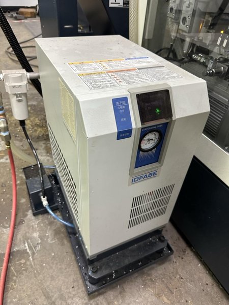 Makino F5 CNC Vertical Machining Center, 2021