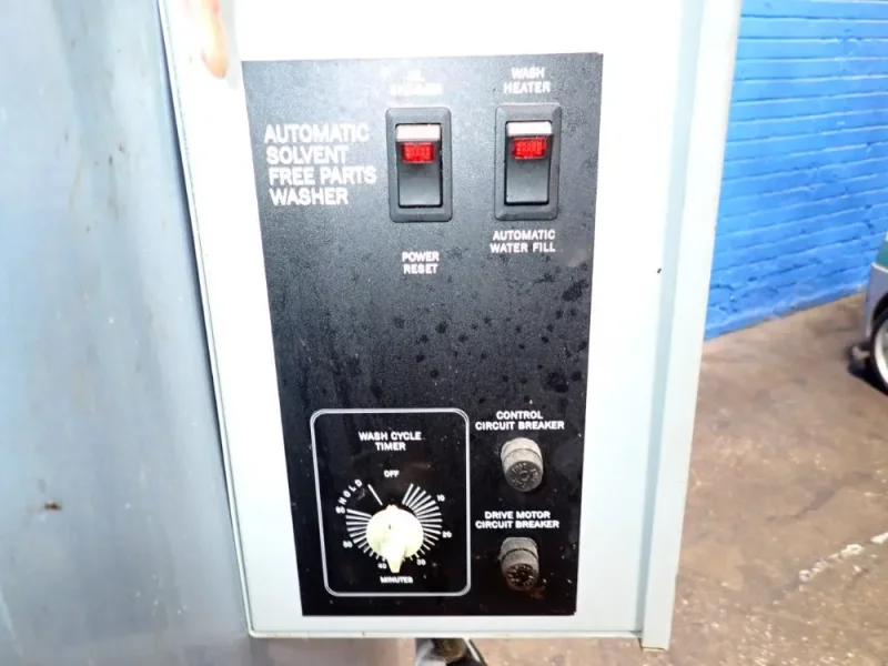 SAFETY KLEEN 25" X 23" X 53" PARTS WASHER  -  SK TL-2