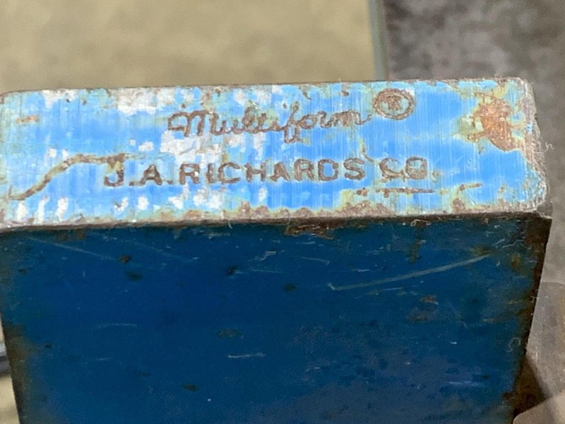 2 HP RICHARDS VERTICAL / HORIZONTAL RAM-TYPE HYDRAULIC BENDER: STOCK #16193