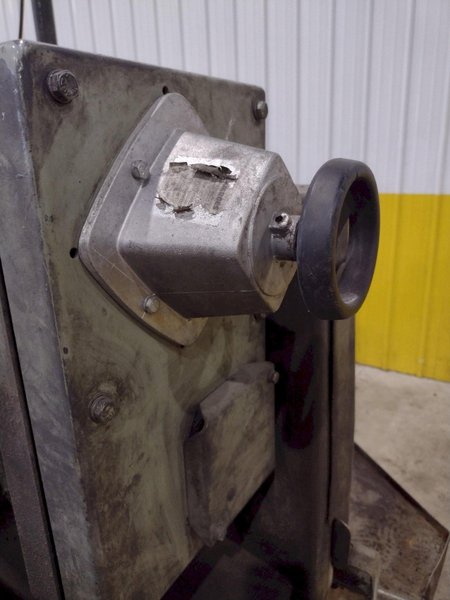 16" x 16" HYD-MECH MODEL #M-16A AUTOMATIC HORIZONTAL BANDSAW WITH POWER MITRE SWIVEL: STOCK #23419