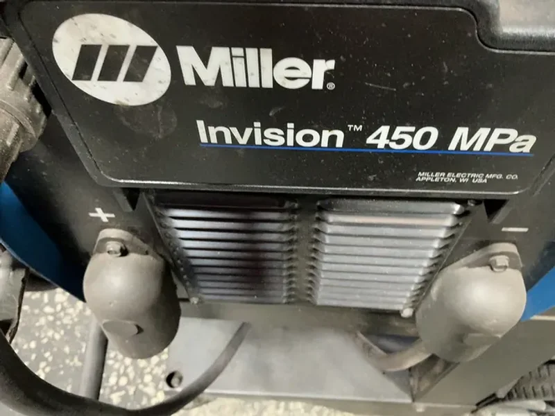 Miller 450 Amp Welder   -  Invision 450 Mpa