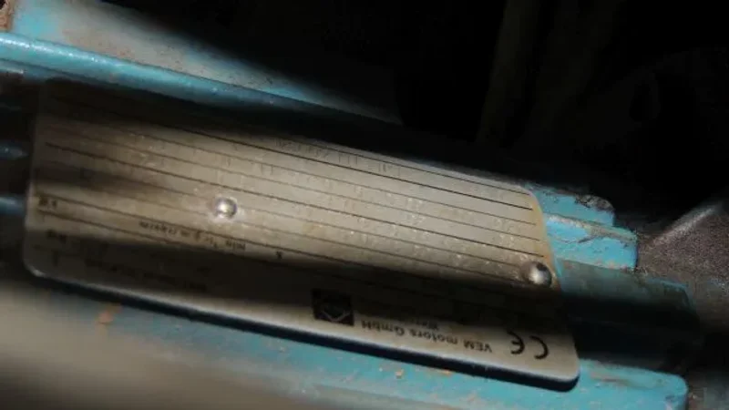 HYDRAULICO 200 TON HYD PRESS, S/N 2111, STOCK# 13933J