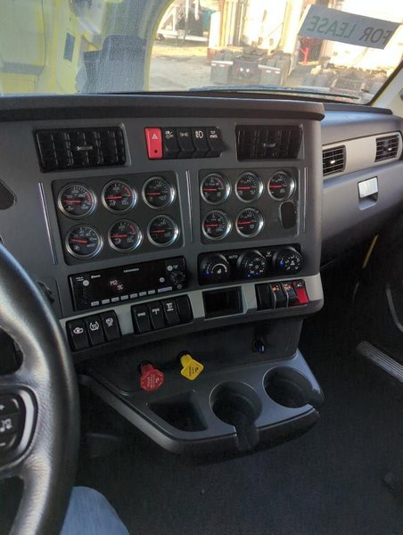 2023 Kenworth T680 1XKYD49X2PJ217864