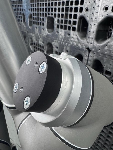 Universal Robots UR10 Collaborative Robot Arm, 2016 – 6 Axis