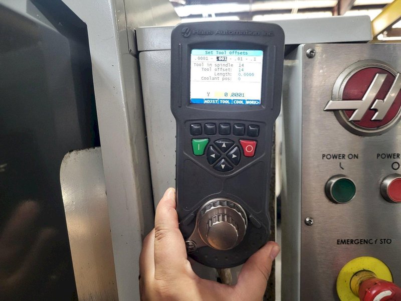 Haas VF-7/40 VMC, 2011 – 4th Axis Ready, Chip Auger, Programmable Coolant