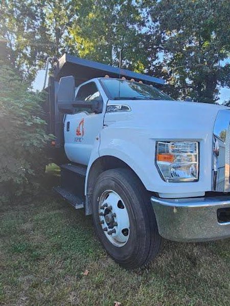 Ford F-750 Dump Truck, 2023 – 6.7L Power Stroke, Automatic, 33k GVWR