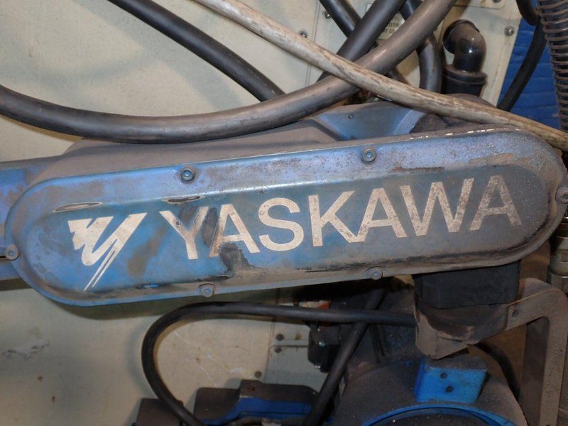YASKAWA MOTOMAN ROBOT   -  MH6