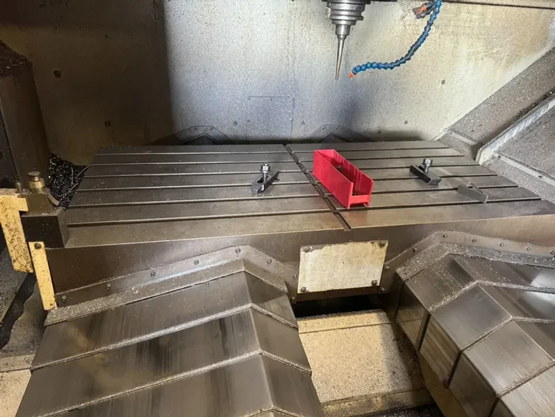 USED 2001 MAKINO MODEL V77 VERTICAL MACHINING CENTER