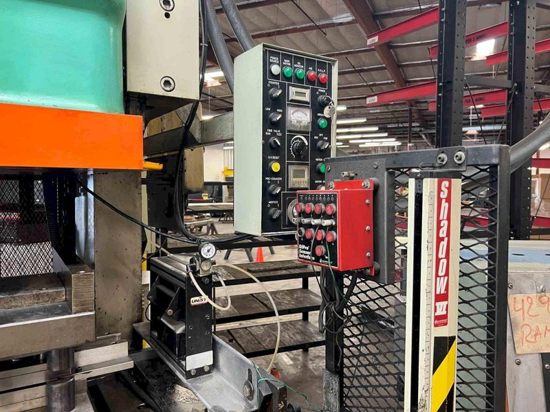 220 Ton Seyi SN2-220 Punch Press, 1998