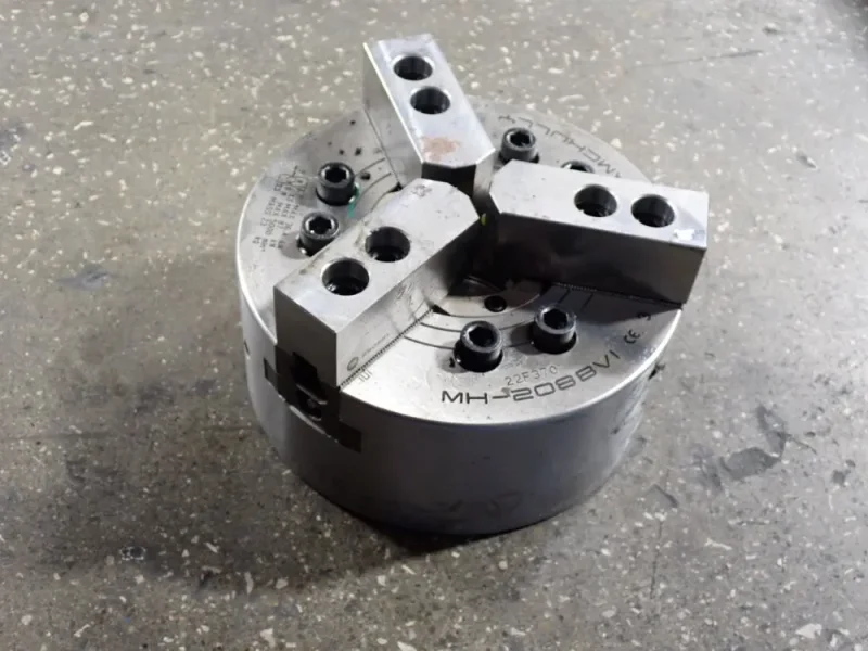 SAMCHULLY 9" 9" 3 JAW CHUCK  -  MH-208BVI