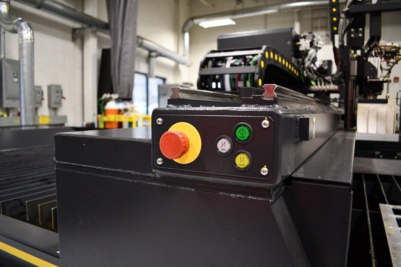 6′ X 12′ Komatsu TFP612-3 3 Series CNC Oxyfuel-Plasma Cutting System, 2023 –  Komatsu 300 Amp, Warranty