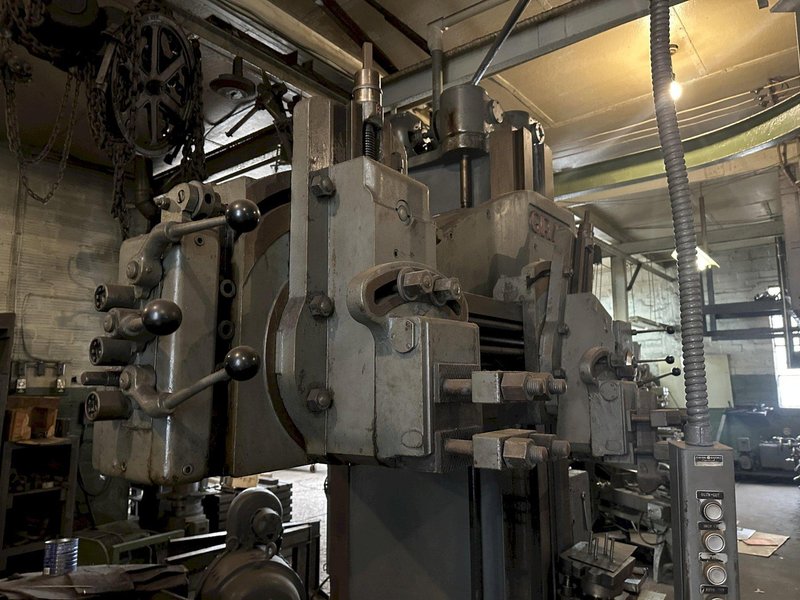 36&quot; X 120&quot; X 40 HP GRAY 3-HEAD OPENSIDE PLANER: STOCK #22561