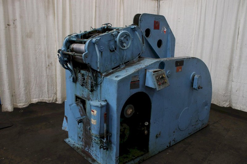AUTOMATIC FEED CRADLE &amp; STRAIGHTENER: STOCK #76366
