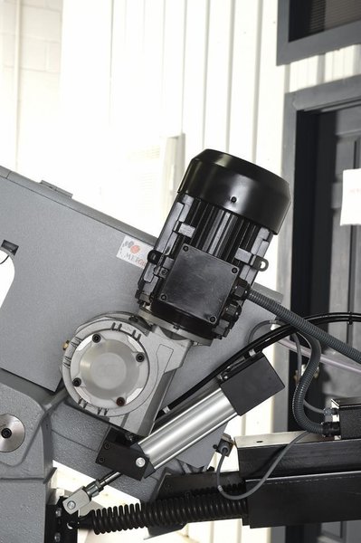 NEW 13"H x 17-3/4"W HYD-MECH MODEL DM-1318P DOUBLE MITER BAND SAW