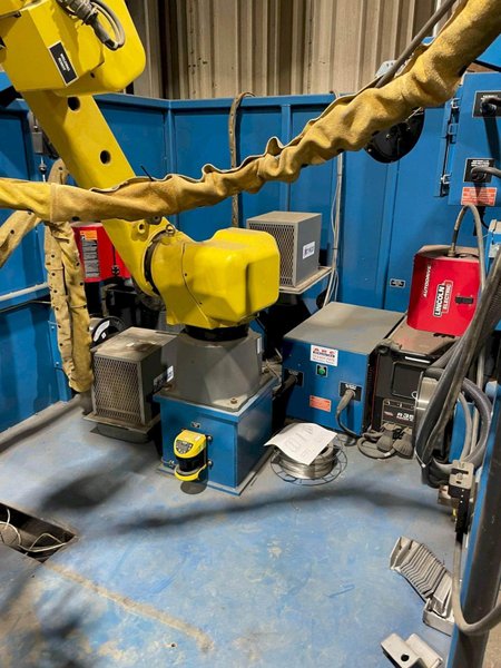 Arc Specialties MIG/TIG Weld Cell Equipped With Fanuc ARC Mate 120iC, 2013