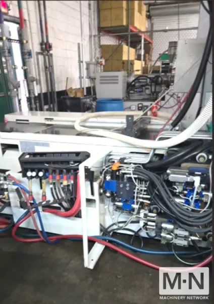 220 TON 16 OZ ARBURG MODEL 1500T-2000-800 VERTICAL CLAMP AND INJECTION MACHINE MFG 2015 ** LOW HOURS