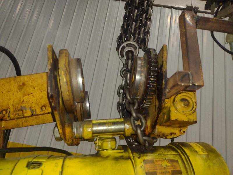 2 TON BUDGIT ELECTRIC CRANE HOIST: YOBRO #24609