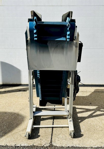 EMI Plastics Equipment  |  EAC12 - 48 - 40  |  12” x 48" Incline Belt Conveyor