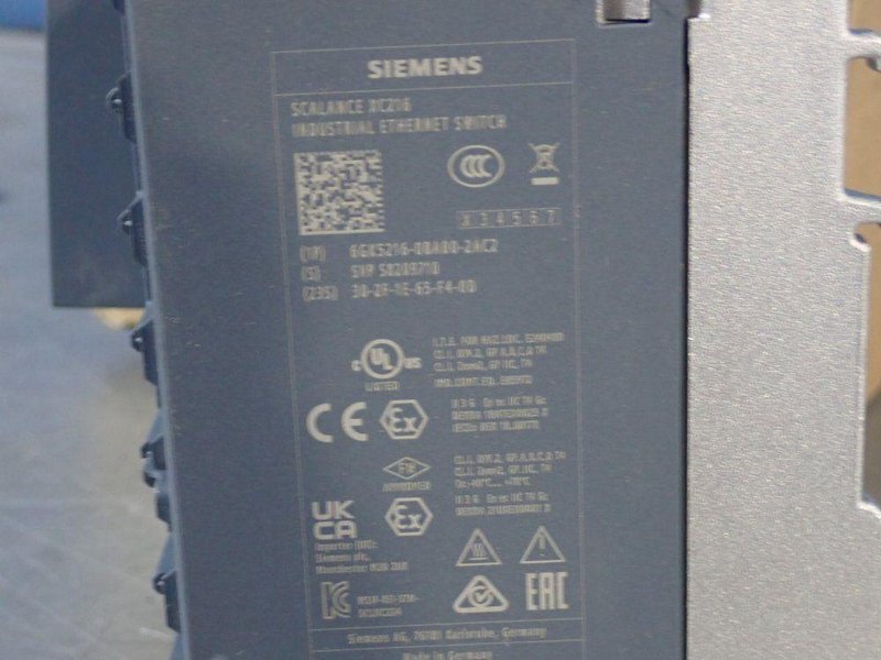 SIEMENS ETHERNET SWITCH  -  6GK5216-0BA00-2AC2