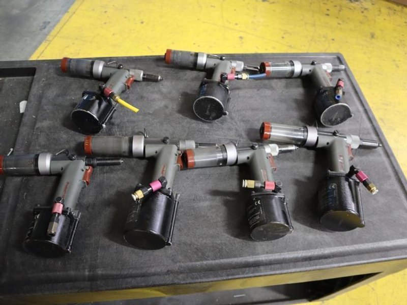 Pop ProSet 1600 and 2500 Pneumatic Rivet Guns (7)- Auction Item