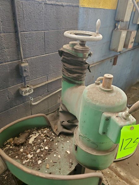 MEDINA MODEL B END GRINDER. STOCK # 1248023