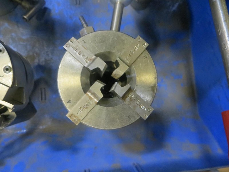 Die Heads (4), Various Sizes w Large Assortment of Thread Chasers- Auction Item