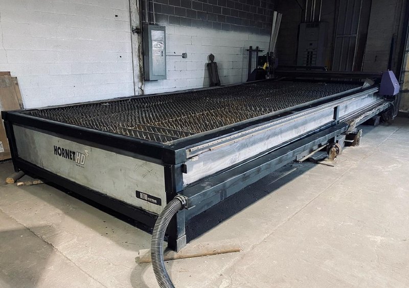 8′ x 20′ Hornet HD CNC Plasma Cutter, 2011 – HPR260XD