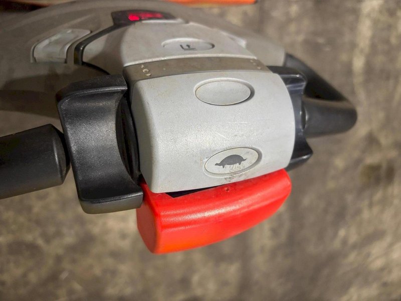 4,500 LBS TOYOTA 8HBW23 ELECTRIC PALLET JACK: YOBRO #24339