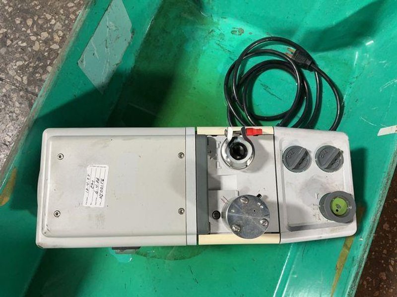 EDWARDS ROTARY VANE VACUUM PUMP   -  E-LAB  2