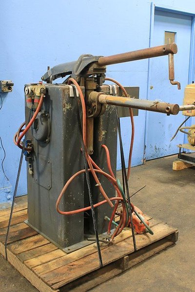 30 KVA TAYLOR-WINFIELD ROCKER TYPE SPOT WELDER  MODEL AR 33-24