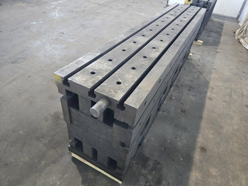 24" W X 128" L X 36" H T-SLOTTED BOX TYPE HEAVY DUTY RISER SET(3X TOTAL). STOCK #0548726
