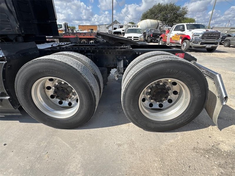 2024 Volvo VNL64T860 4V4NC9EHXRN656677