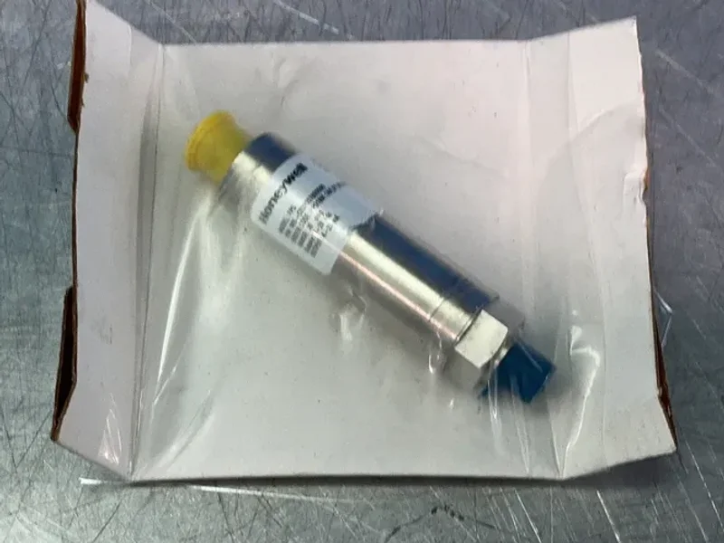 HONEYWELL 30PSIG RANGE PRESSURE TRANSDUCER  -  060-CS38557890596